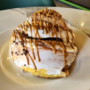 Cinnamon Roll Lotus